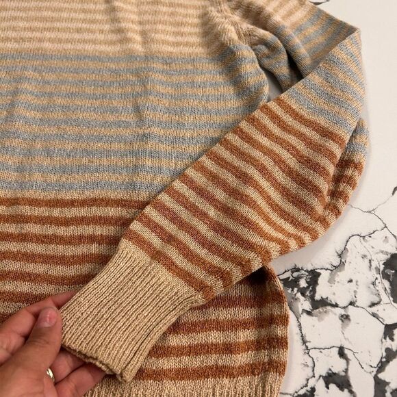 Women's Christian Dior size medium sweater - Picture 4 of 6